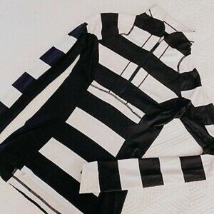 Lululemon Run Navy White Stripe 1/2 Zip sz 8